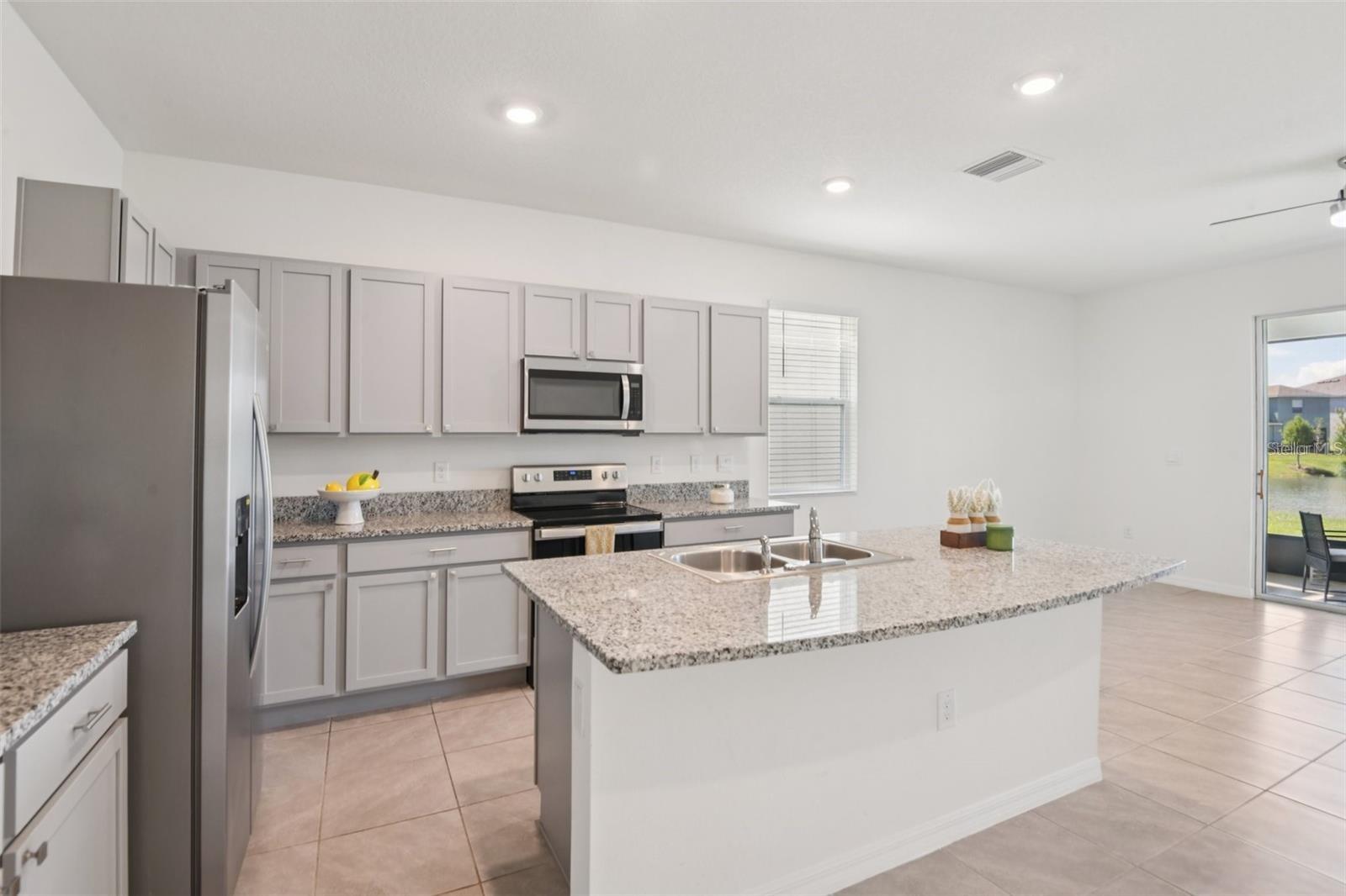 Image 3 of 12 For 285 Mangrove Shade Circle