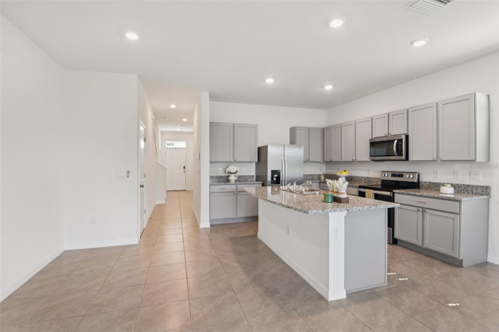 Image 4 of 12 For 285 Mangrove Shade Circle