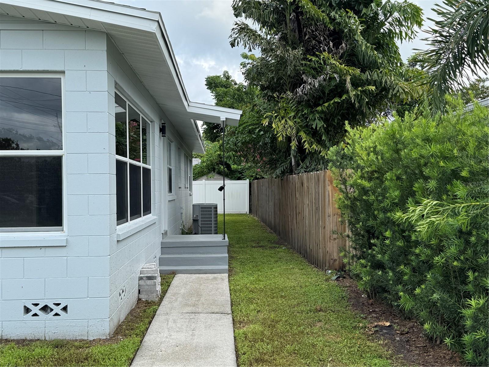 Image 12 of 59 For 631 Crystal Lake Drive