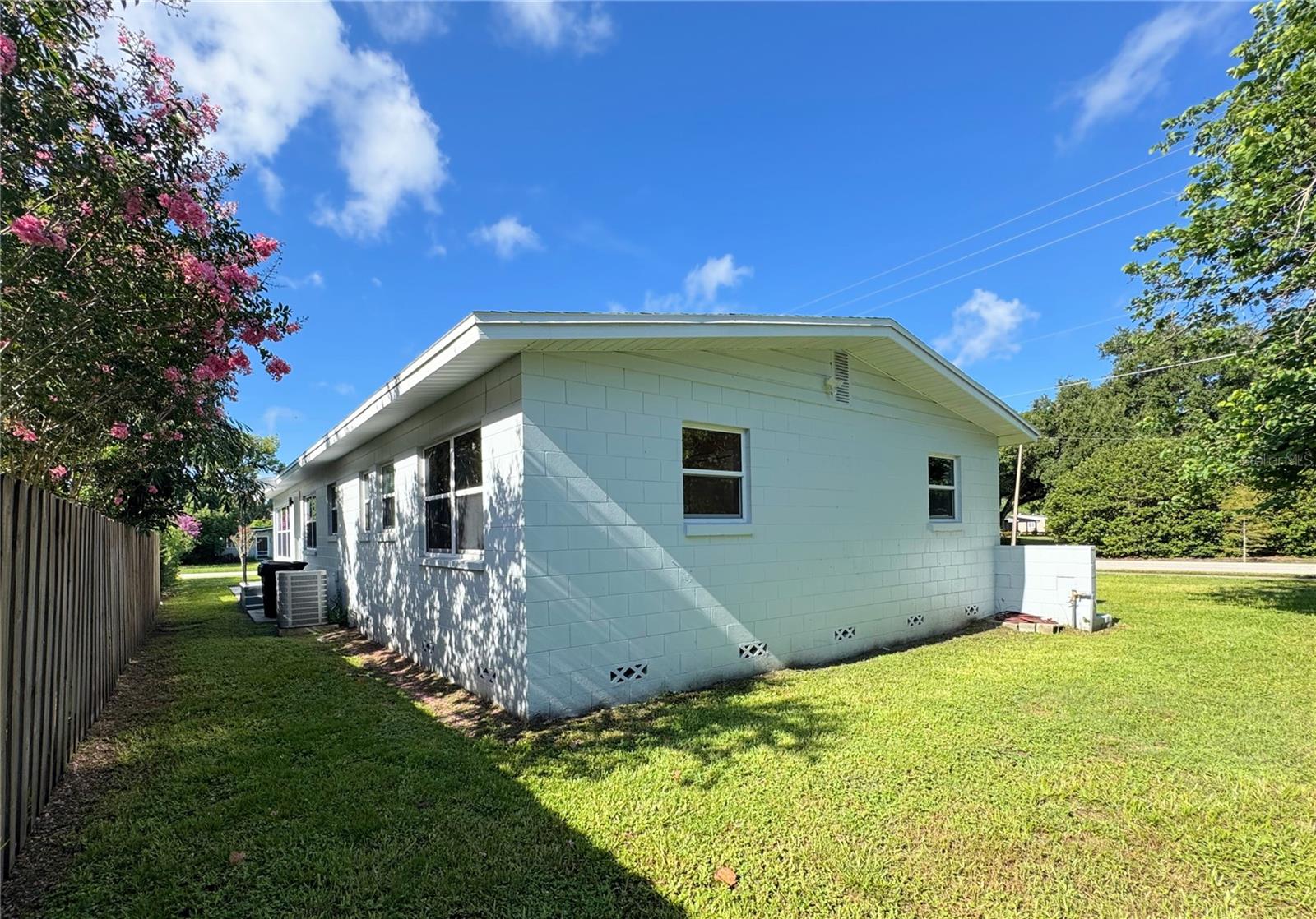 Image 16 of 59 For 631 Crystal Lake Drive