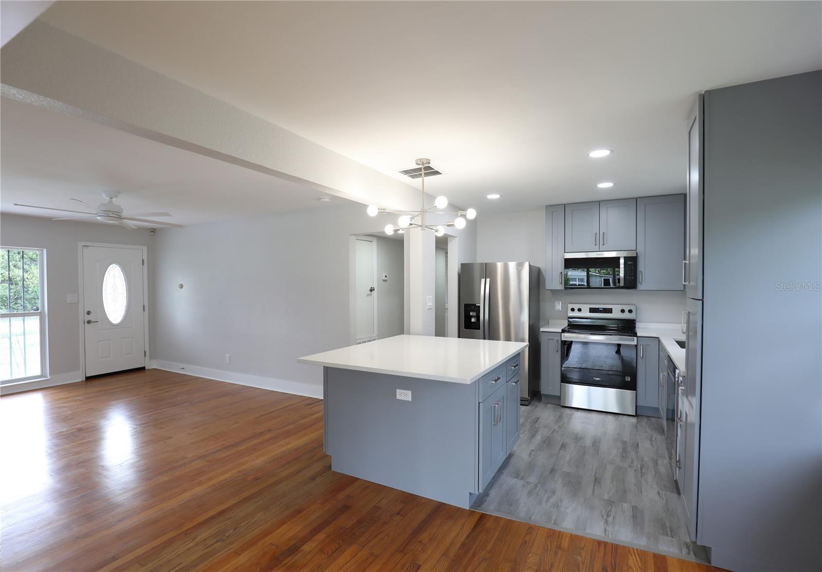 Image 21 of 59 For 631 Crystal Lake Drive