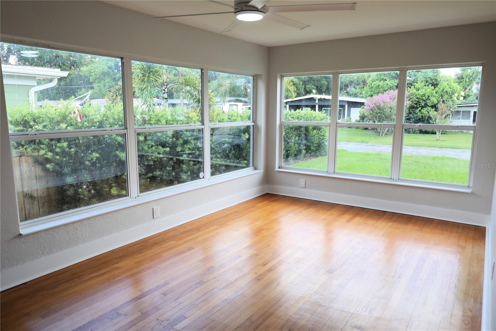 Image 28 of 59 For 631 Crystal Lake Drive