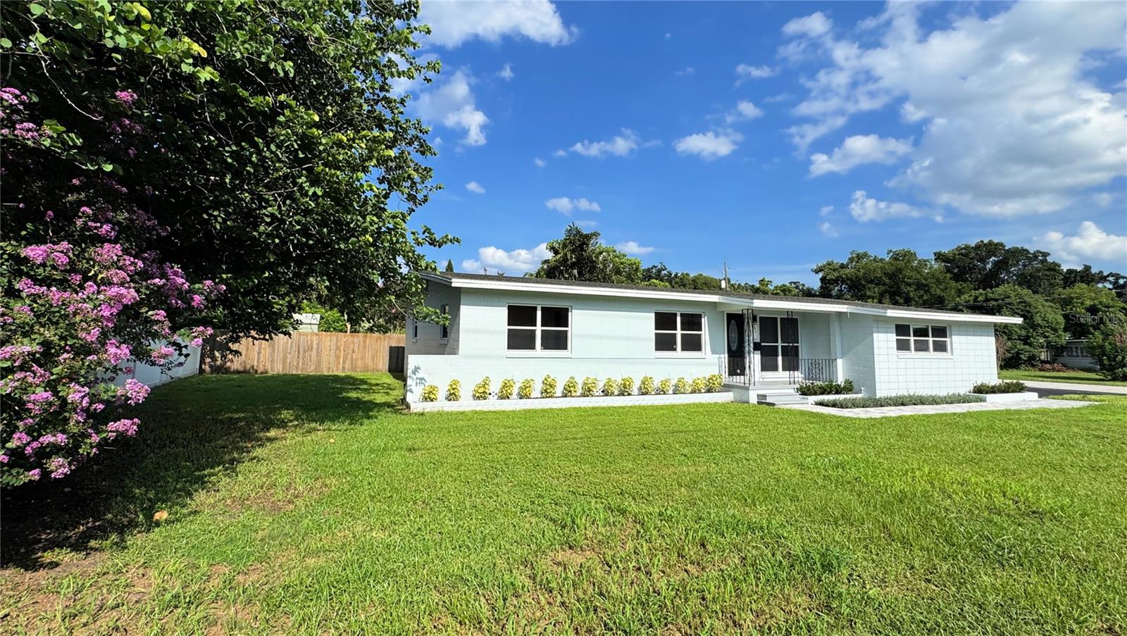 Image 8 of 59 For 631 Crystal Lake Drive