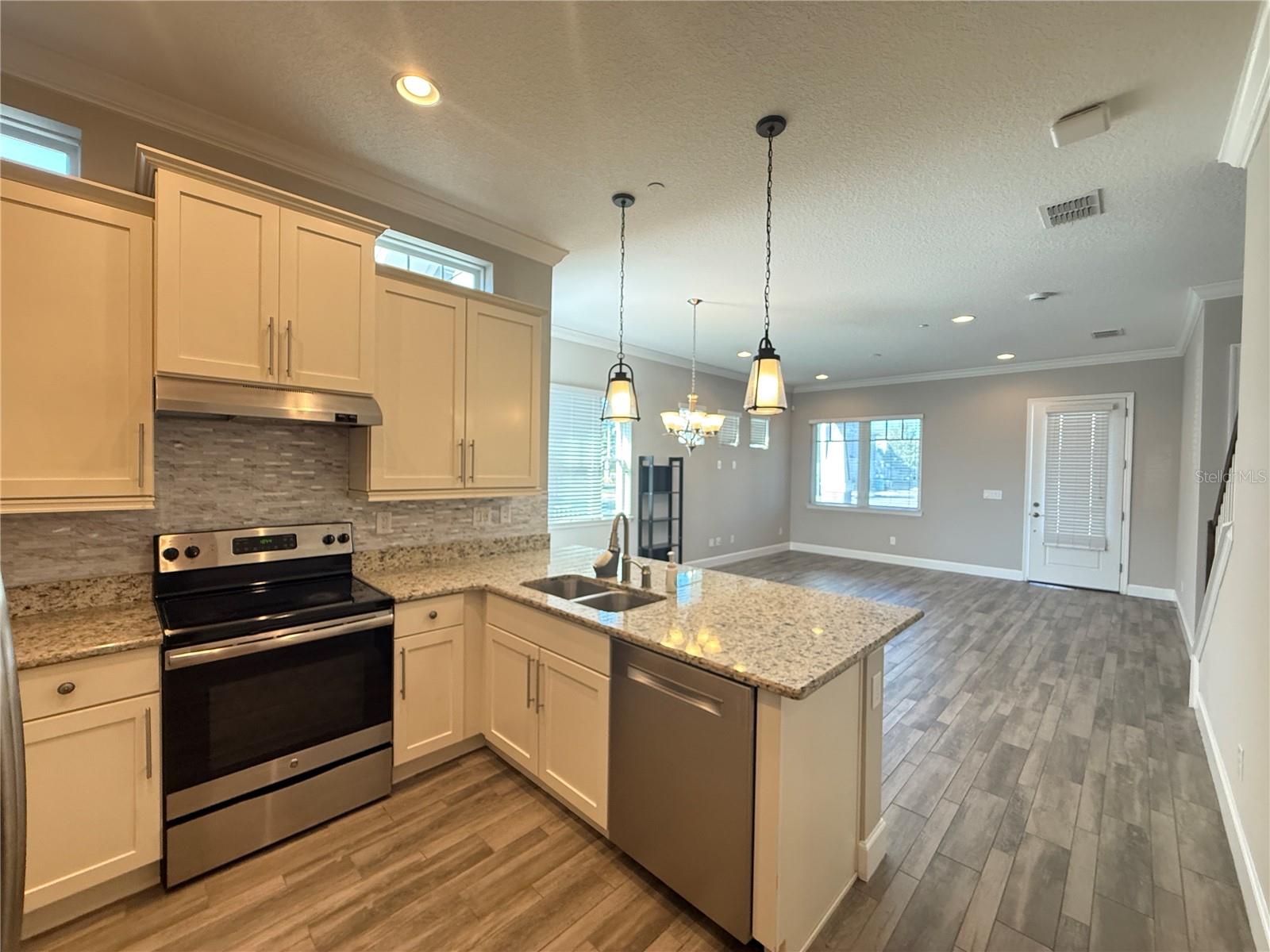 Image 8 of 19 For 13877 Maskawa Avenue