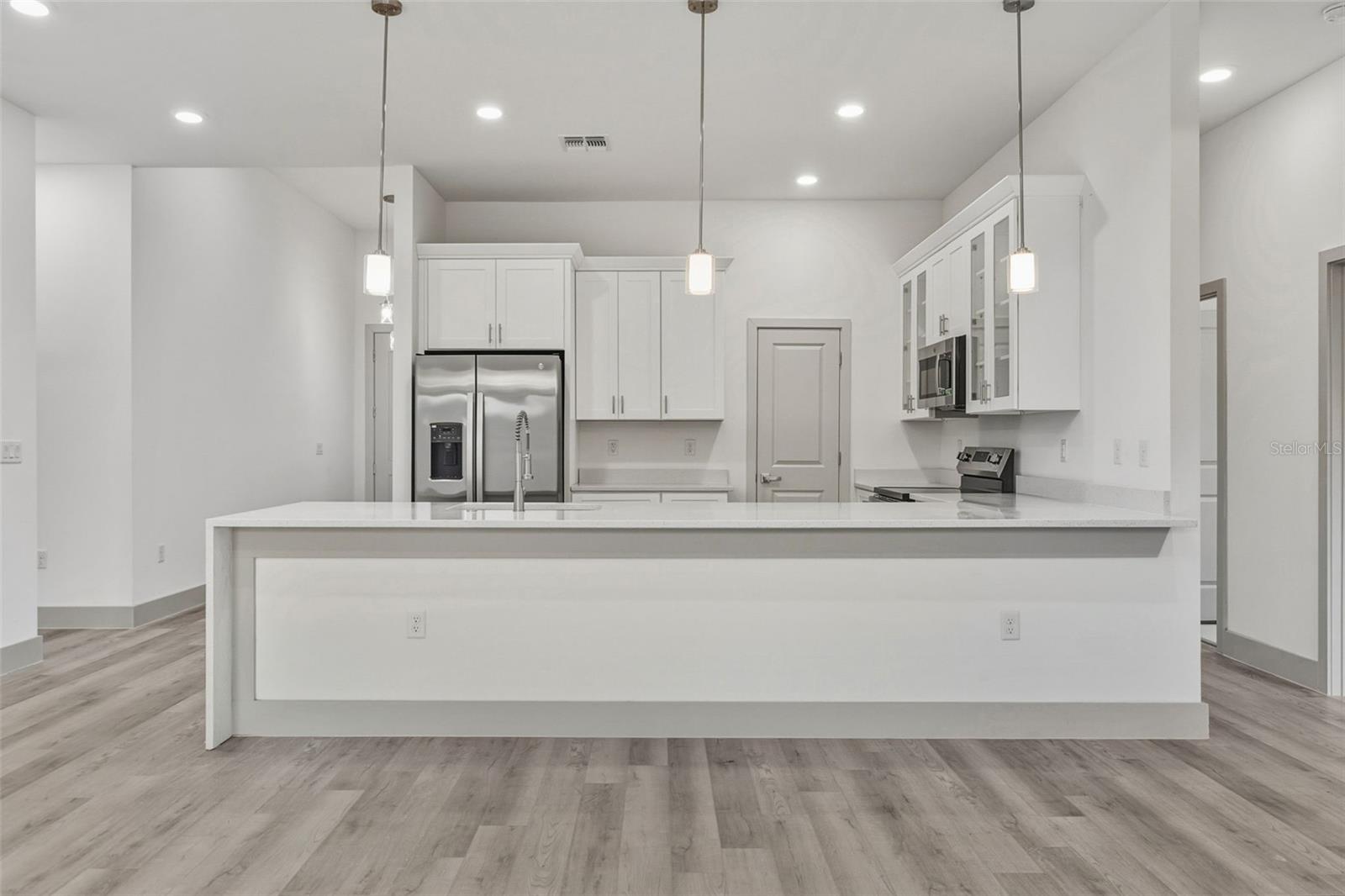 Image 7 of 21 For 558 Rutland Circle