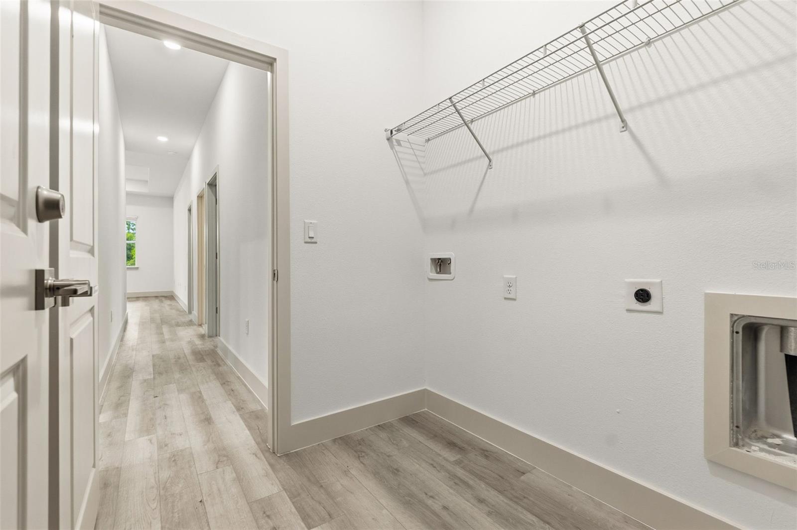 Image 11 of 20 For 23368 Mayville Avenue