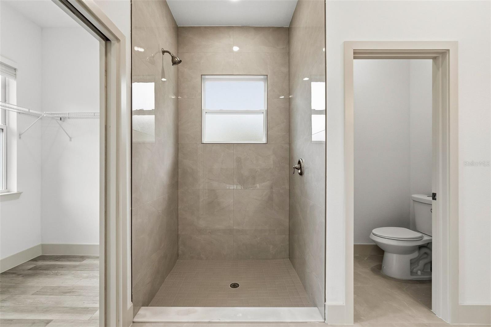 Image 12 of 20 For 23368 Mayville Avenue