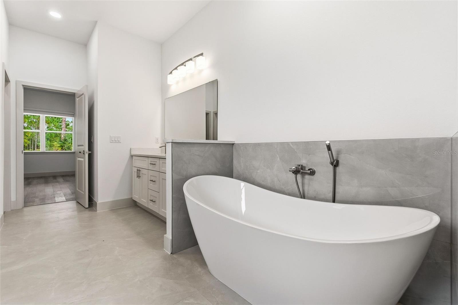 Image 13 of 20 For 23368 Mayville Avenue