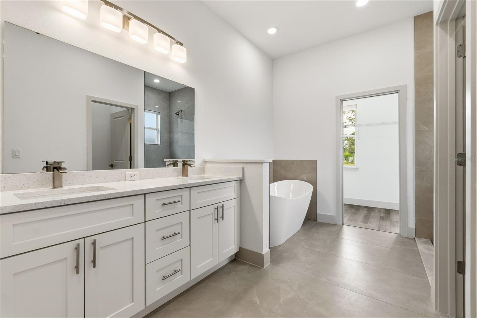 Image 14 of 20 For 23368 Mayville Avenue