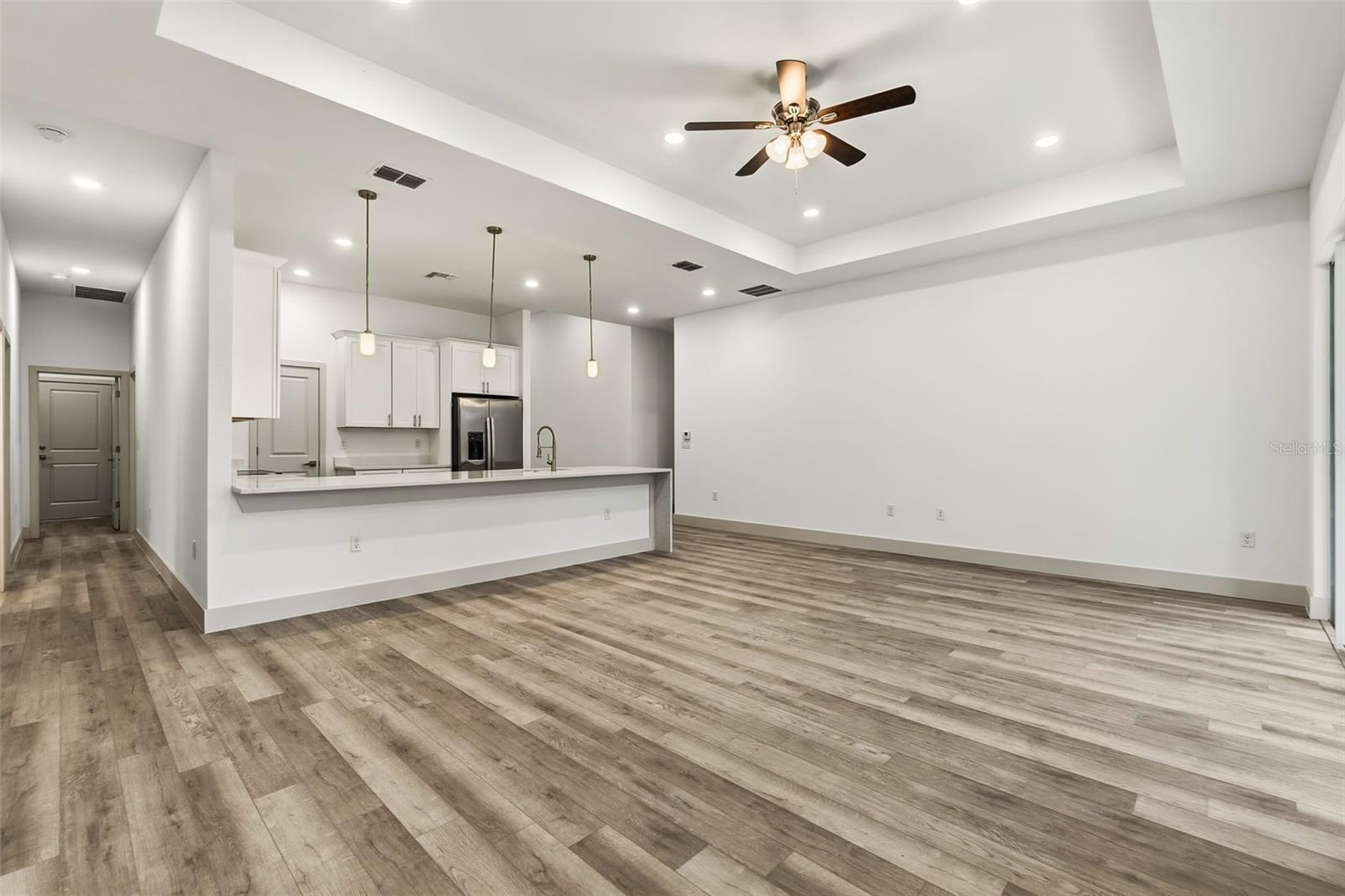 Image 5 of 20 For 23368 Mayville Avenue