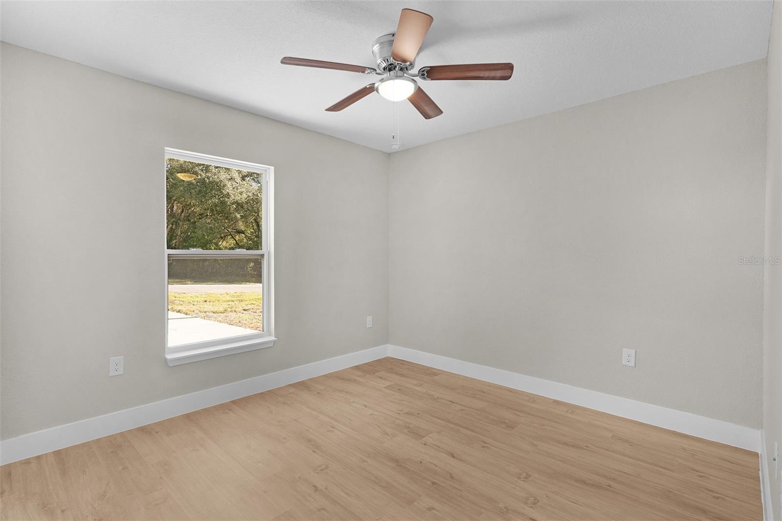 Listing photo id 18 for 9170 Travis Drive