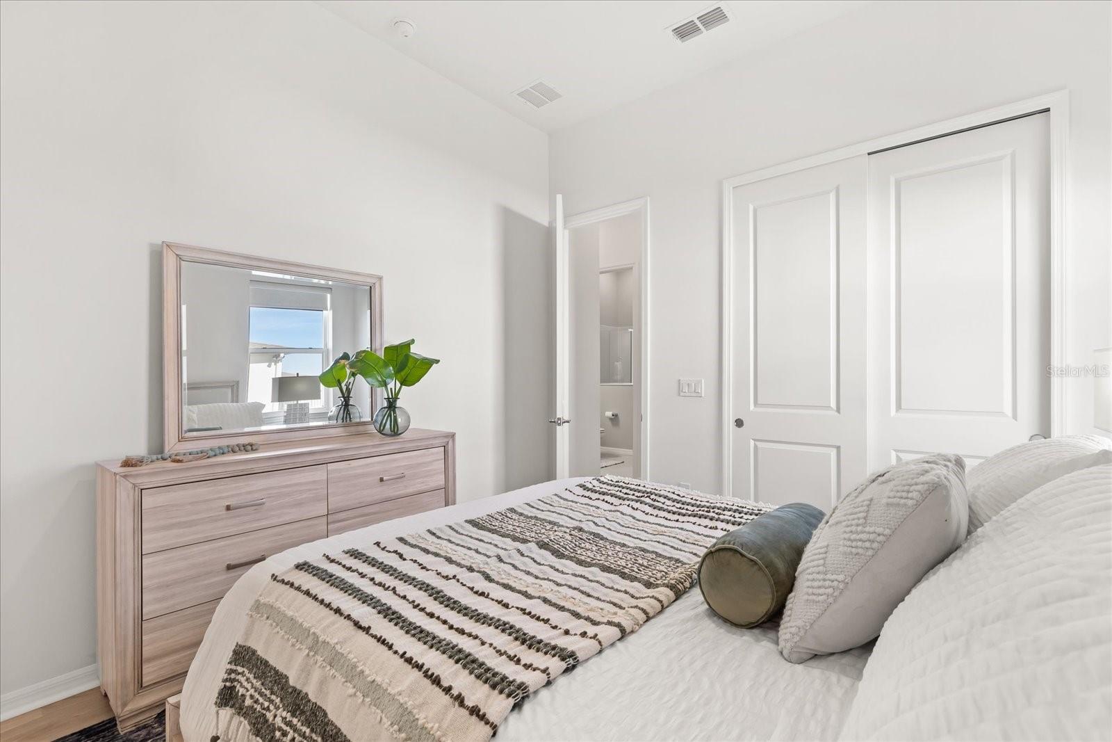 Image 36 of 76 For 4536 Cutwater Drive