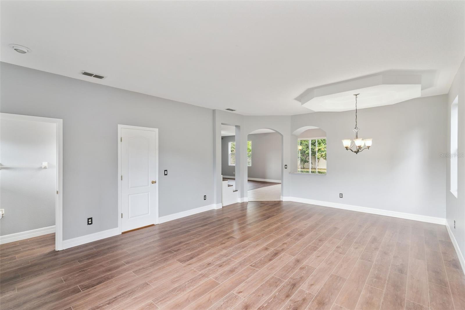 Image 10 of 48 For 5768 Los Palma Vista Drive