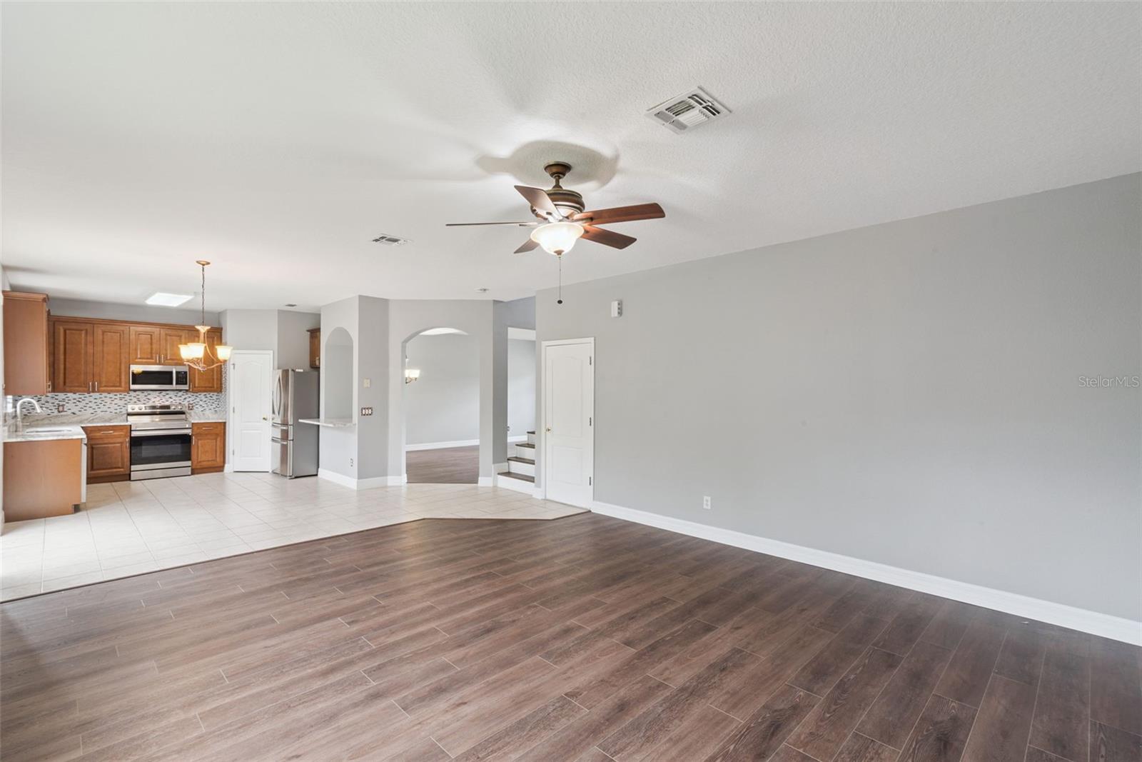 Image 13 of 48 For 5768 Los Palma Vista Drive