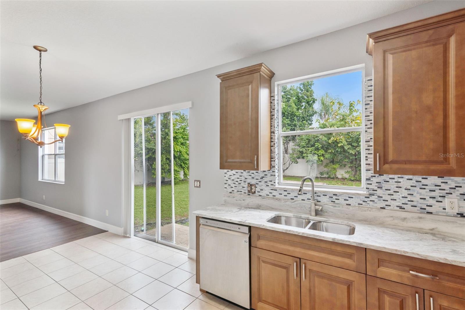 Image 16 of 48 For 5768 Los Palma Vista Drive