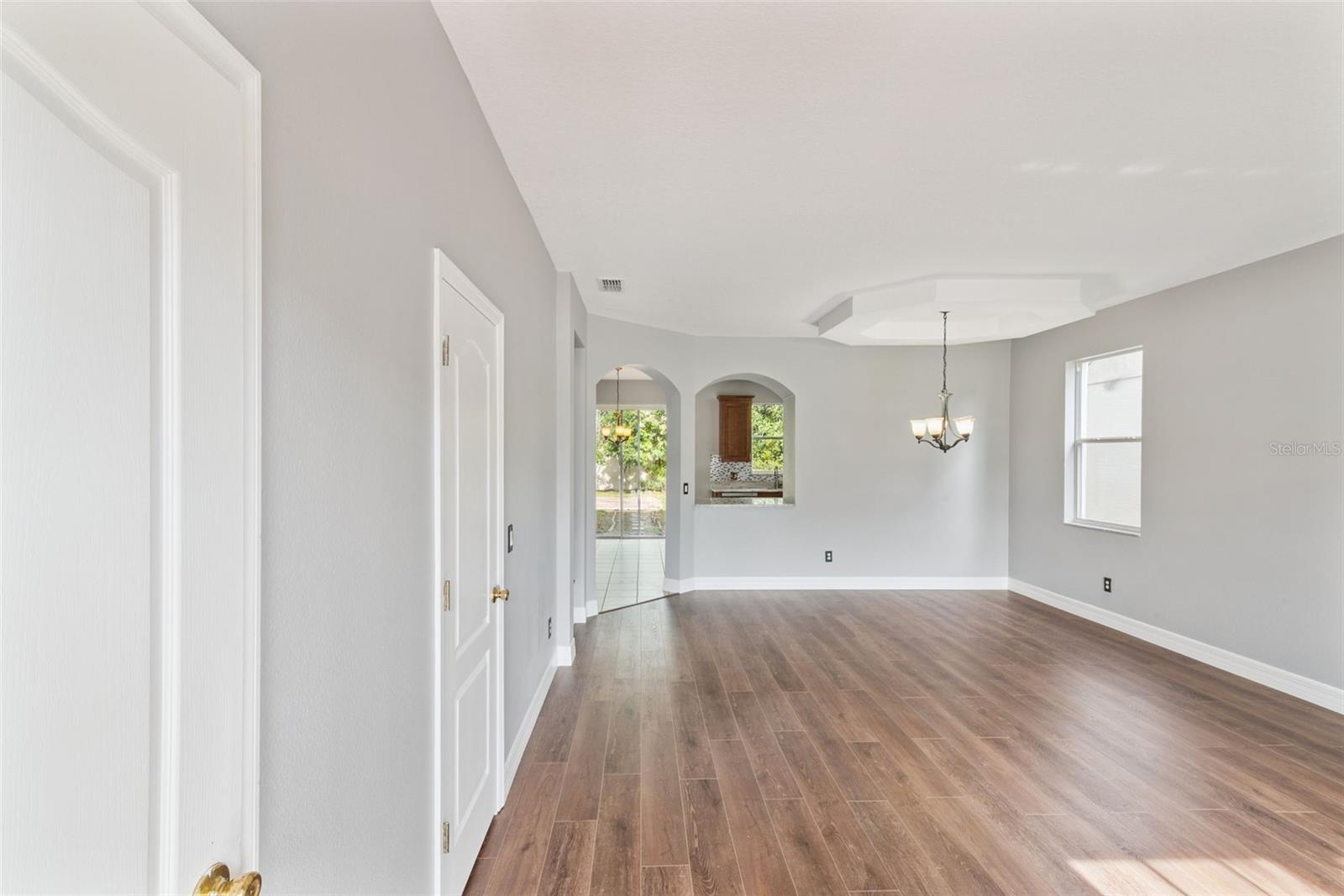 Image 8 of 48 For 5768 Los Palma Vista Drive