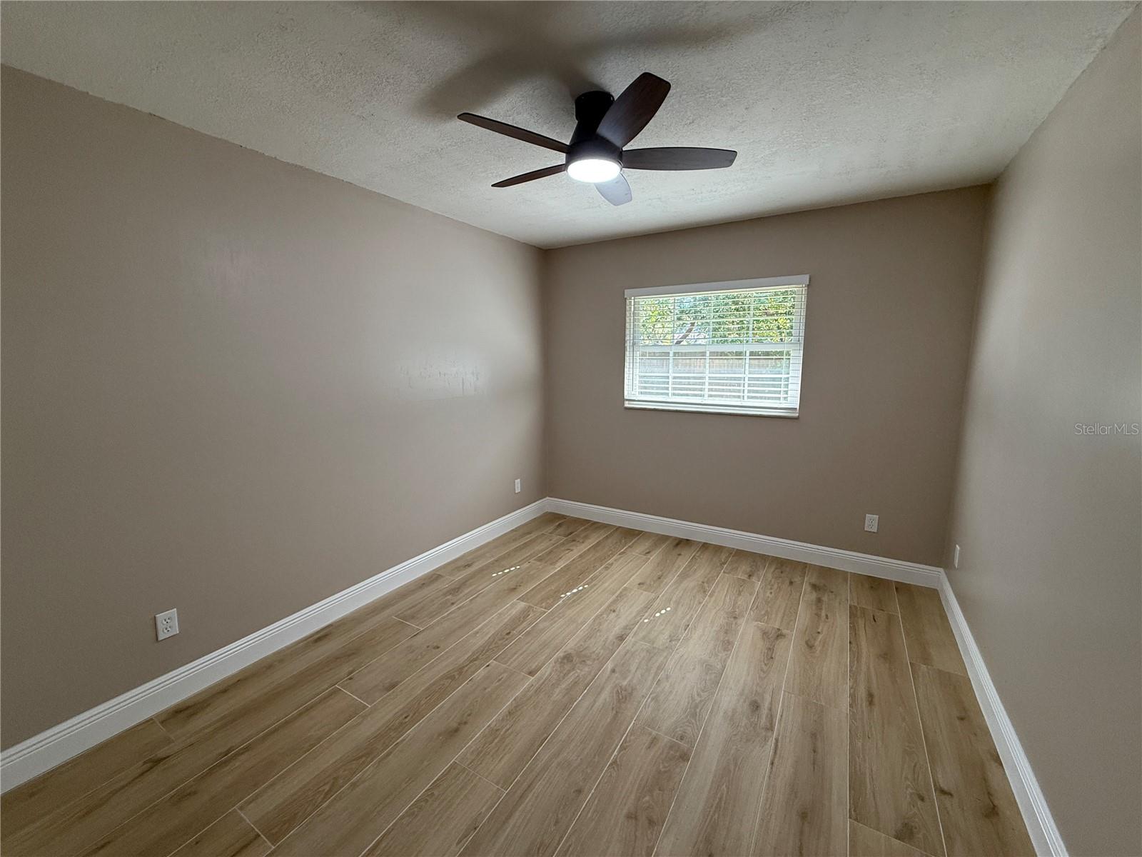 Image 14 of 22 For 1041 Manchester Circle