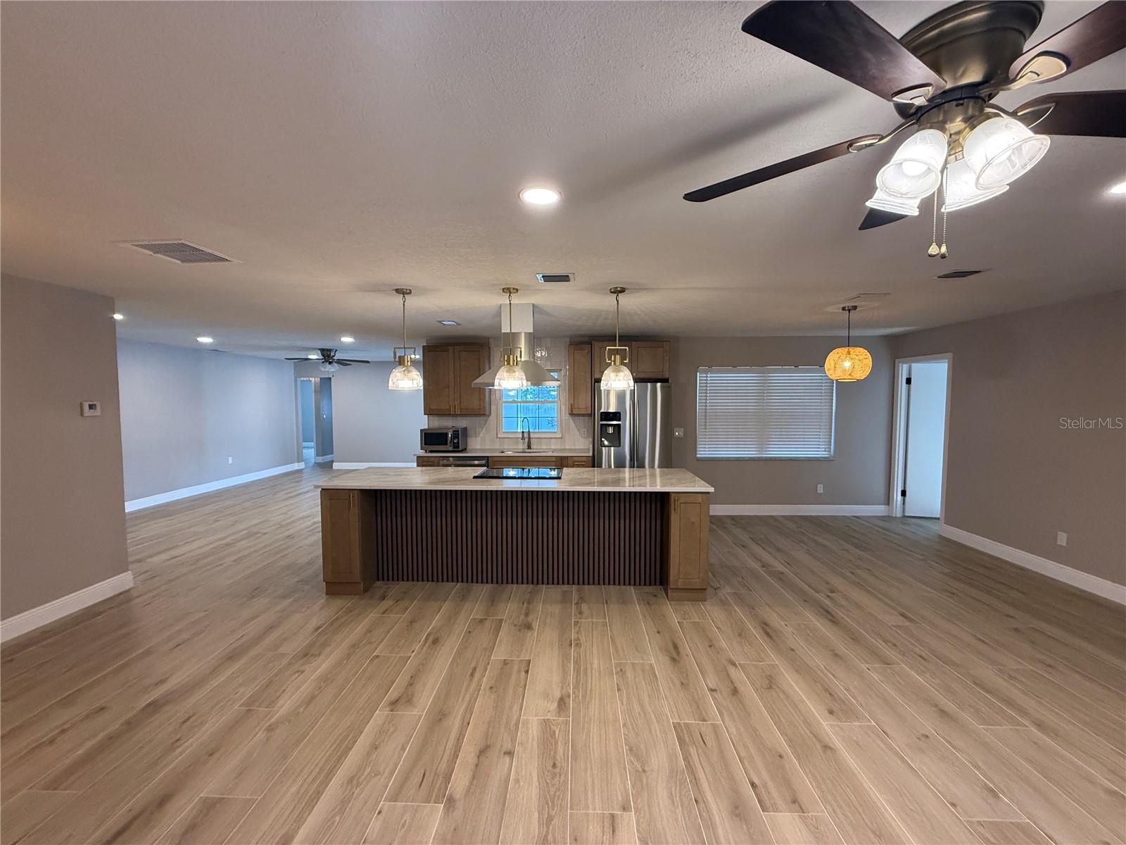 Image 8 of 22 For 1041 Manchester Circle