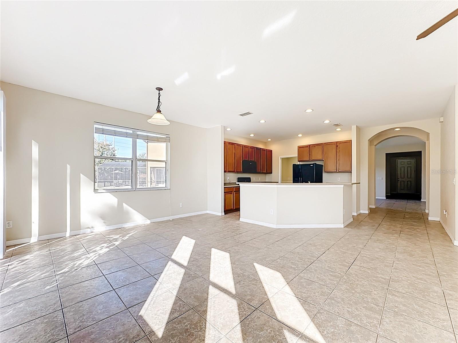 Image 17 of 50 For 9157 Leeland Archer Boulevard