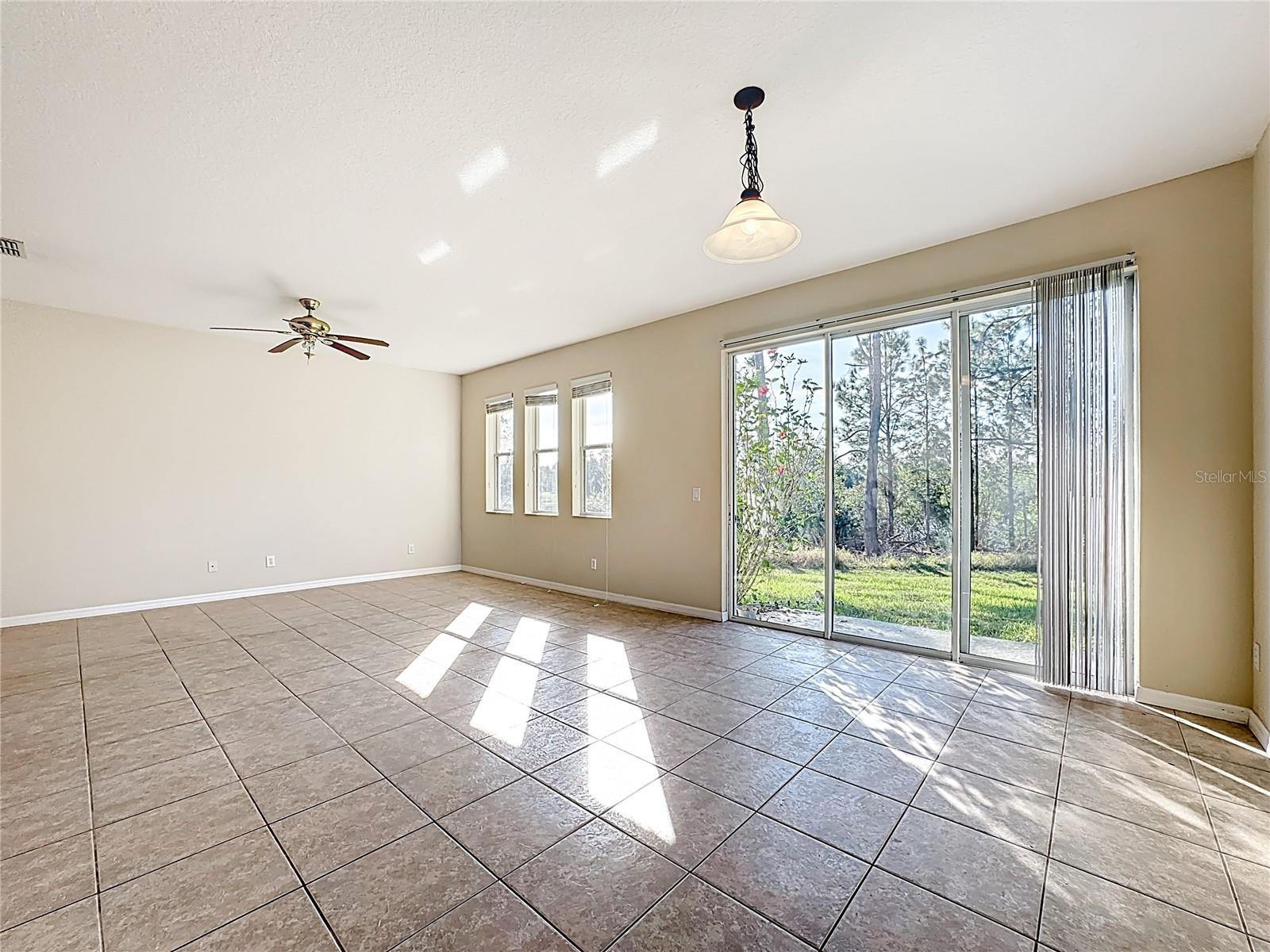 Image 18 of 50 For 9157 Leeland Archer Boulevard