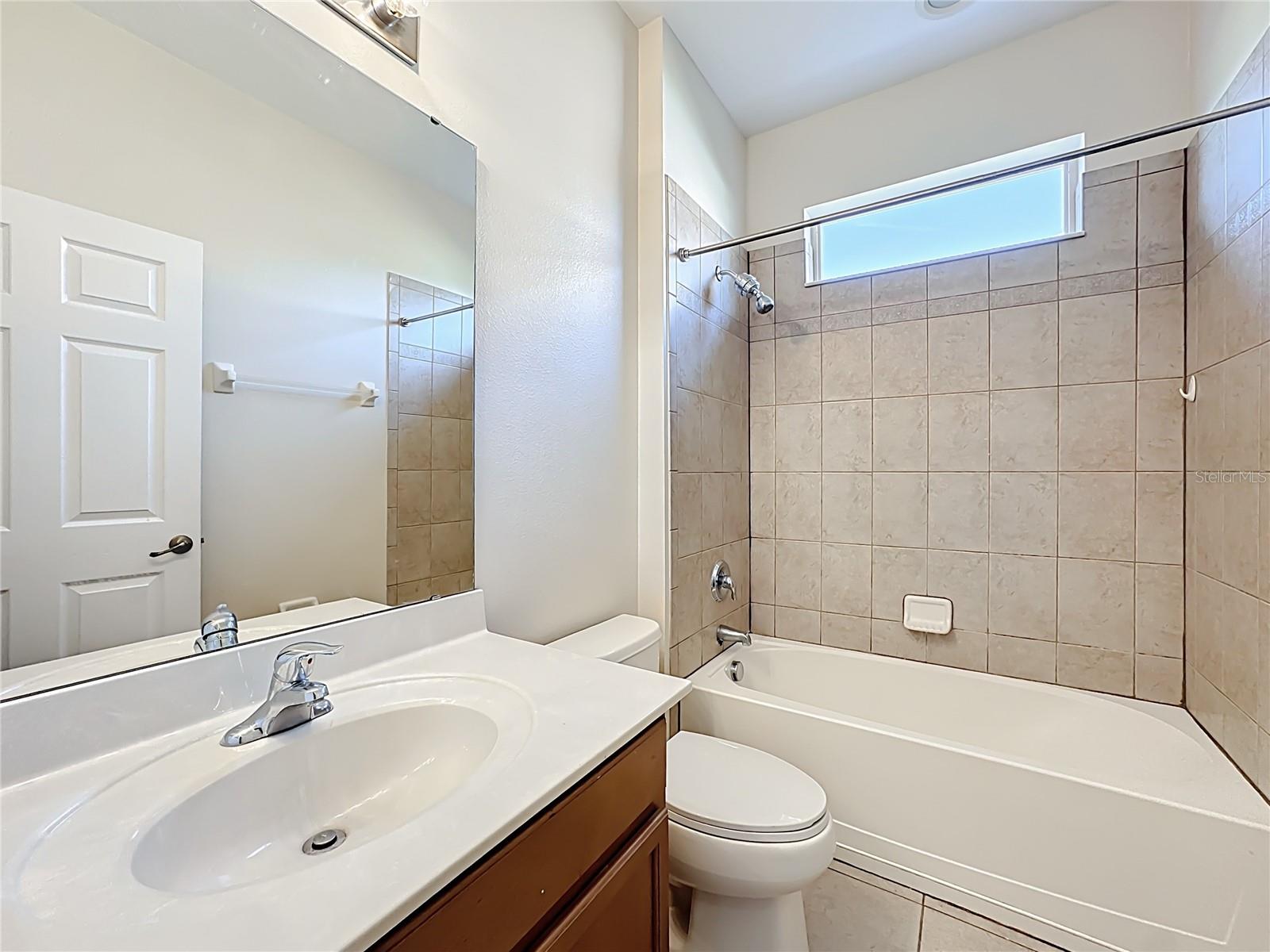 Image 36 of 50 For 9157 Leeland Archer Boulevard