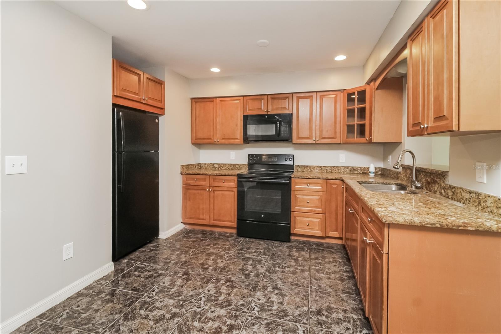 Image 4 of 16 For 125 Yale Drive