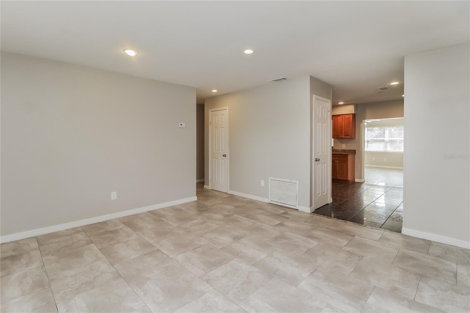 Image 6 of 16 For 125 Yale Drive