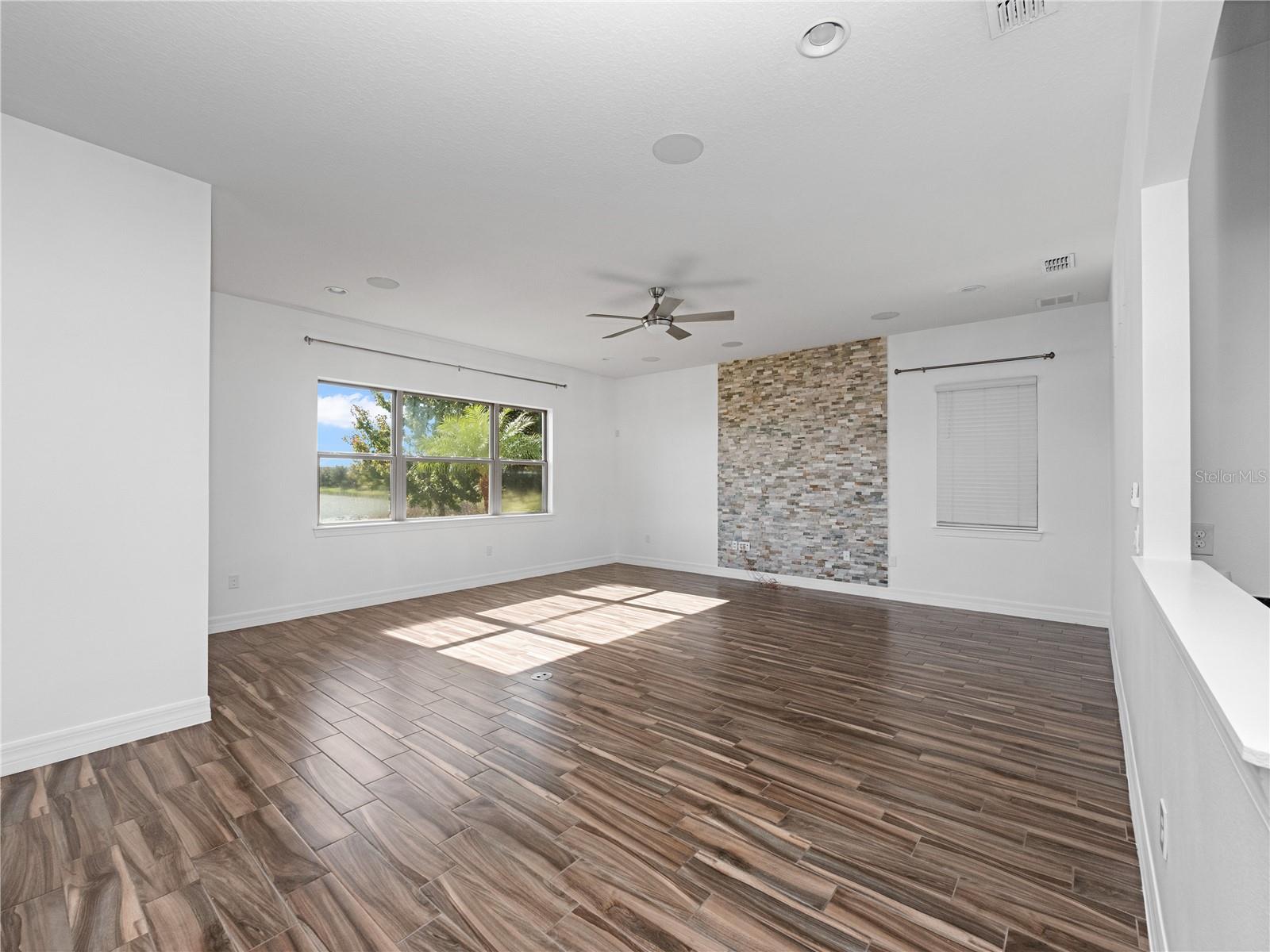 Image 17 of 39 For 11346 Lemon Lake Boulevard