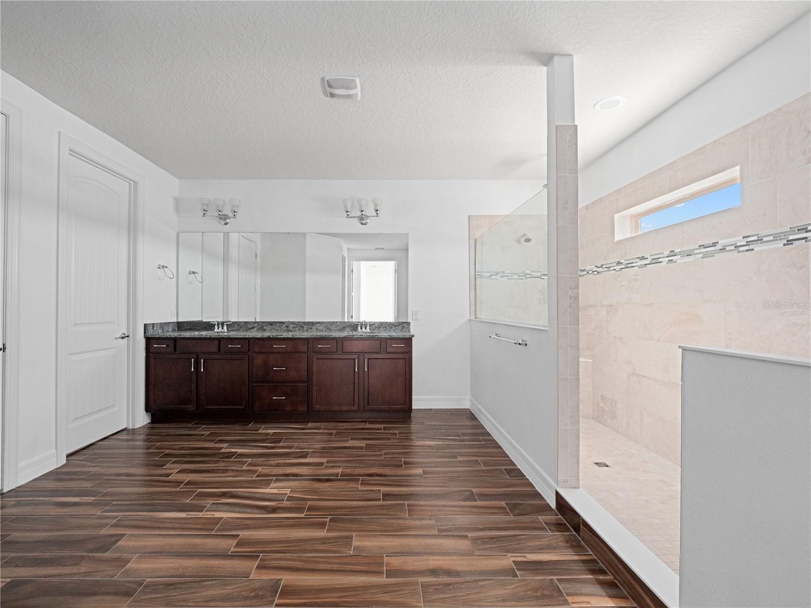 Image 28 of 39 For 11346 Lemon Lake Boulevard