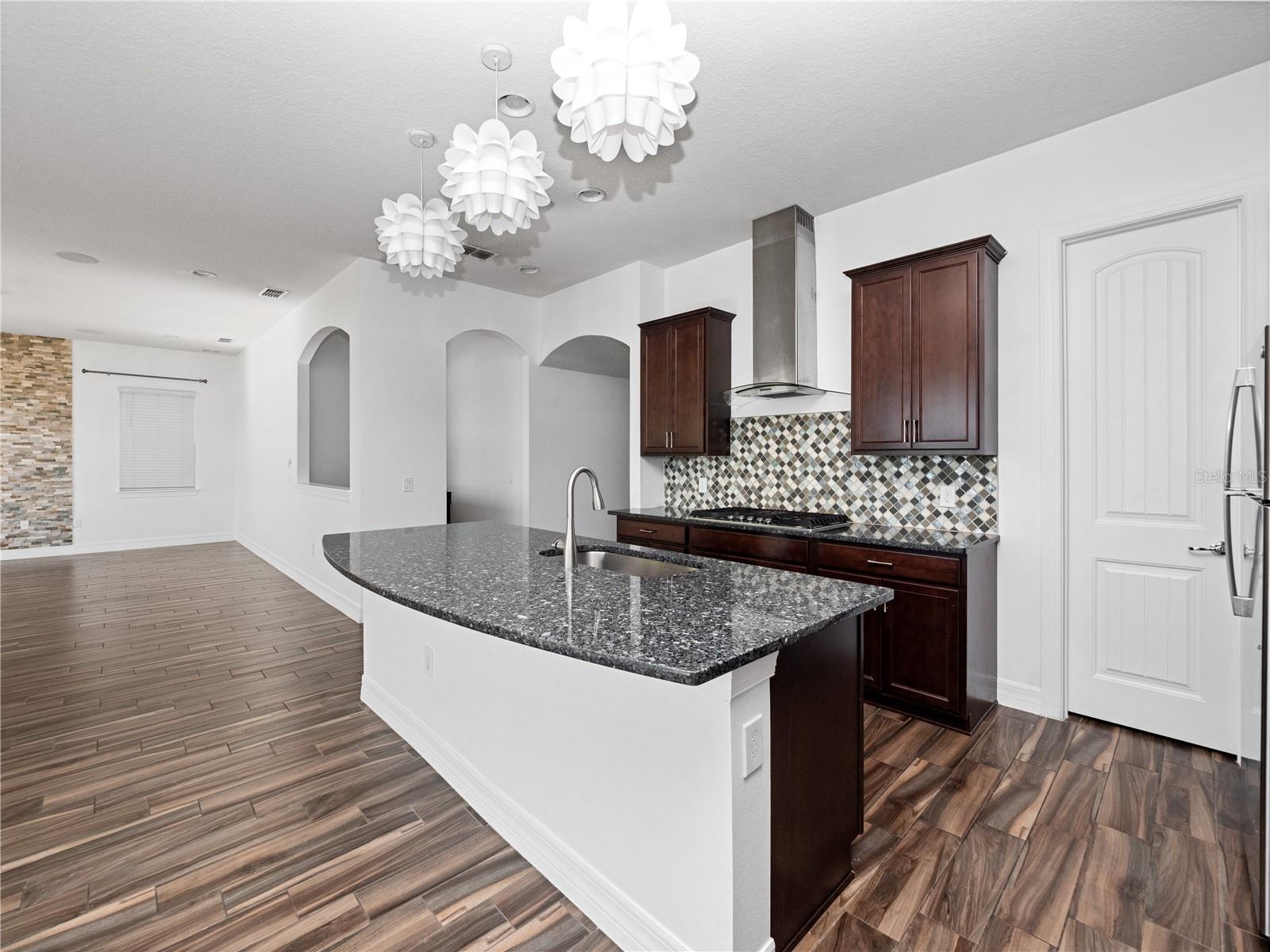 Image 7 of 39 For 11346 Lemon Lake Boulevard