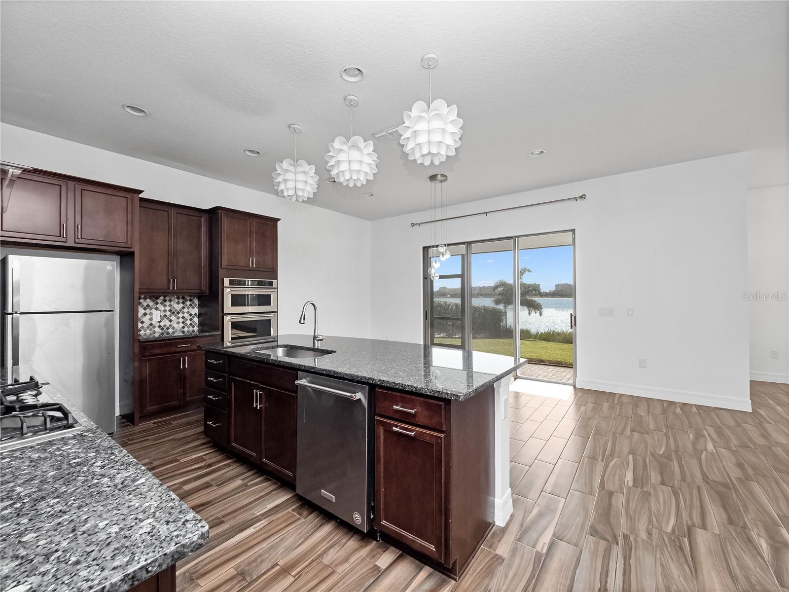 Image 8 of 39 For 11346 Lemon Lake Boulevard