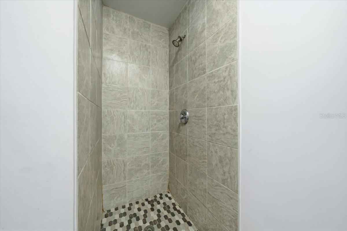 Image 17 of 36 For 1103 3rd Street