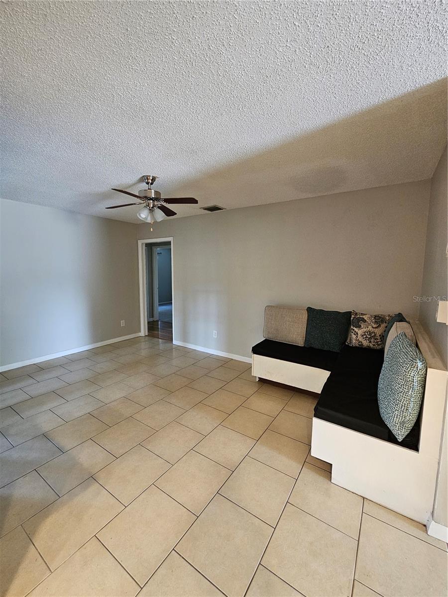 Image 7 of 15 For 4907 Barcelona Street