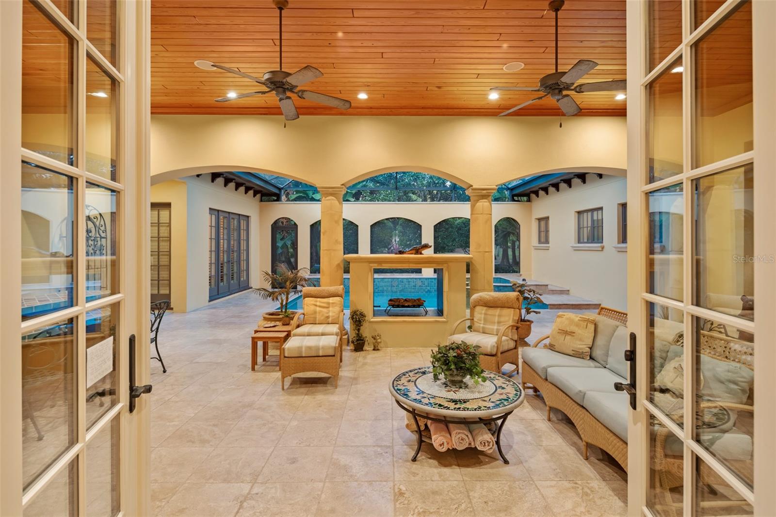 Image 5 of 67 For 4711 Joanna Garden Ct