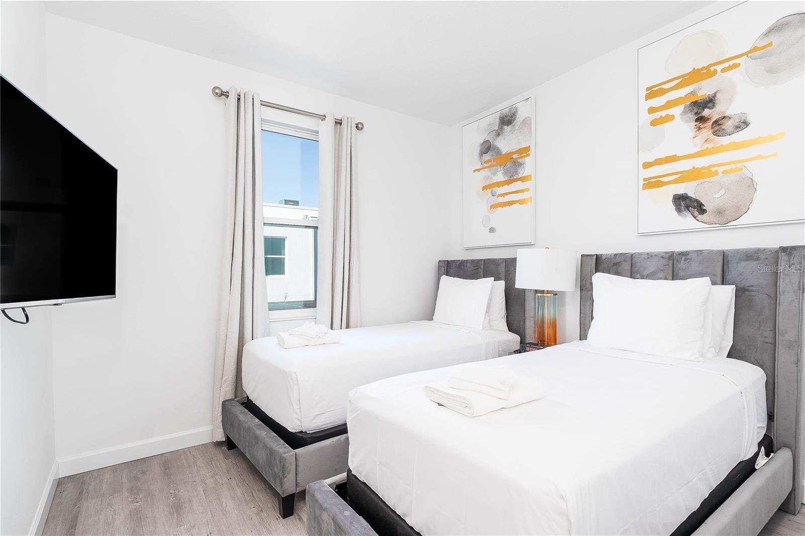 Image 19 of 32 For 392 Famagusta Drive