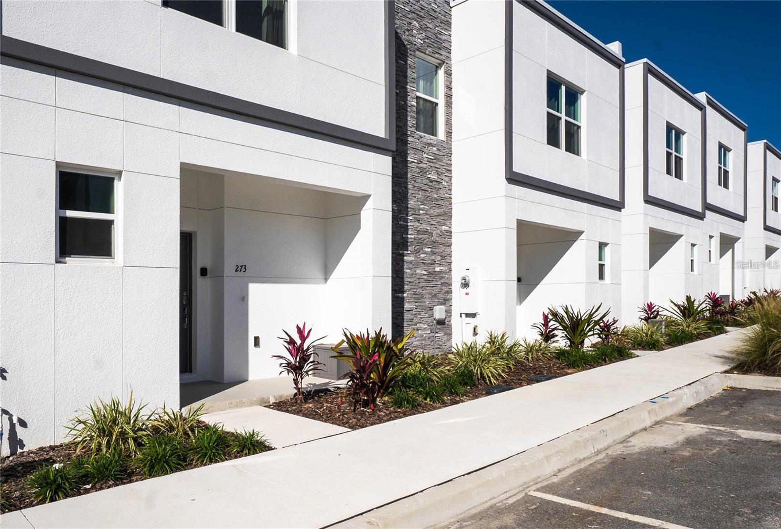 Image 2 of 32 For 392 Famagusta Drive