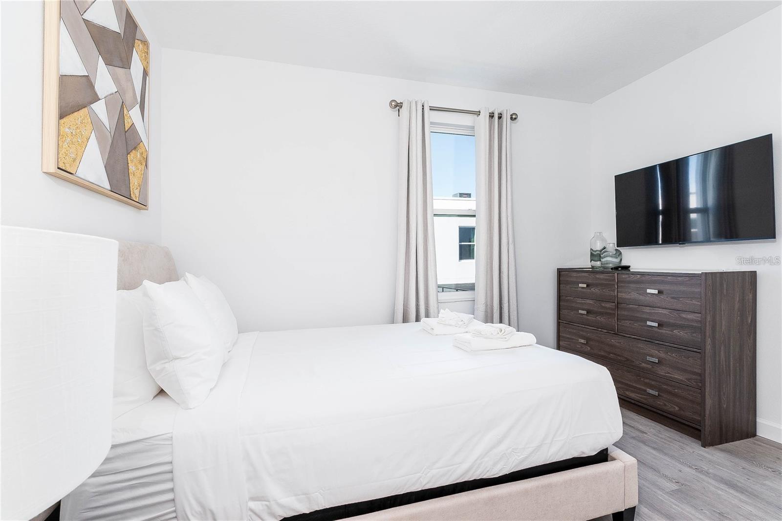 Image 22 of 32 For 392 Famagusta Drive