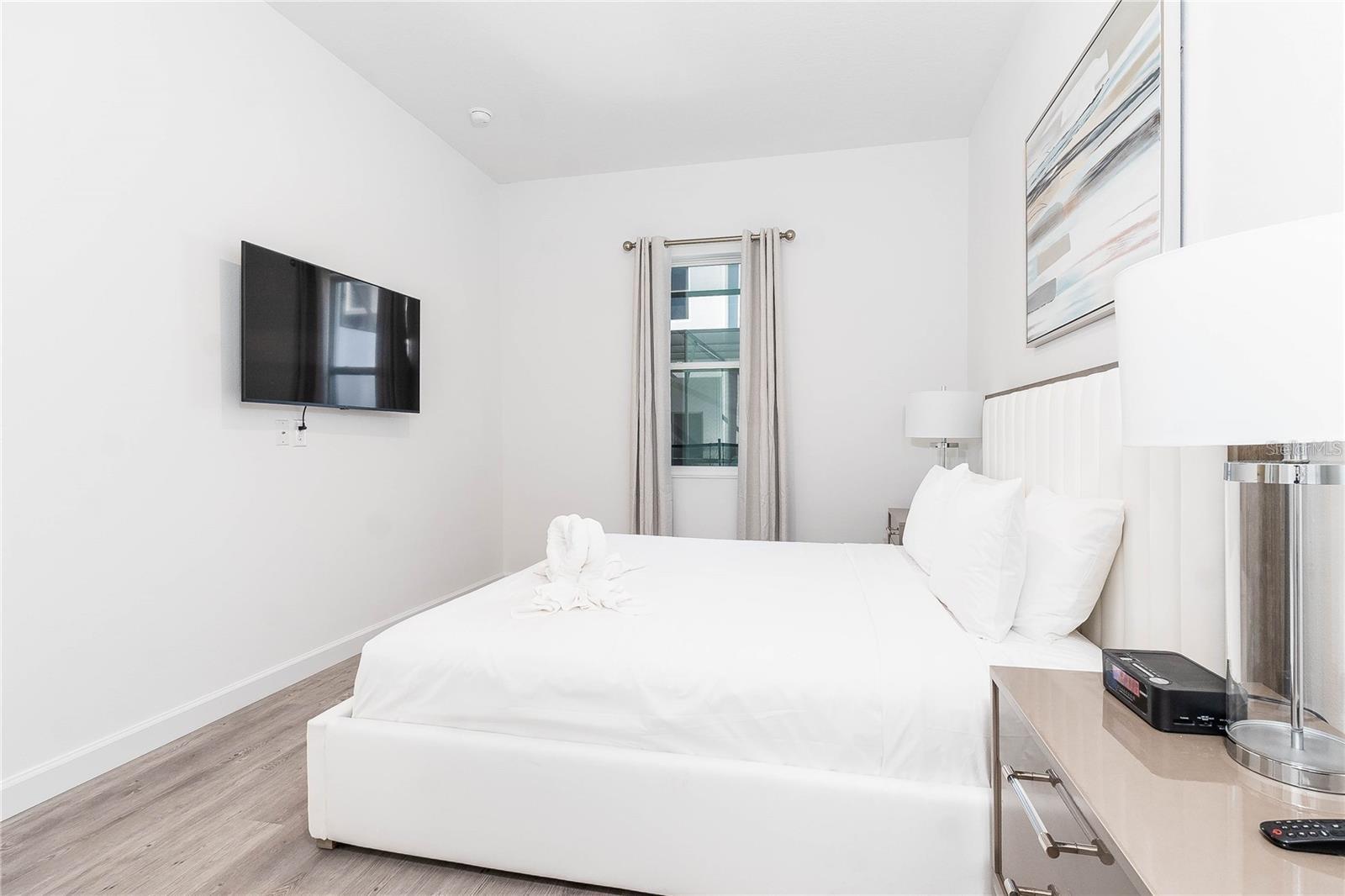 Image 27 of 32 For 392 Famagusta Drive