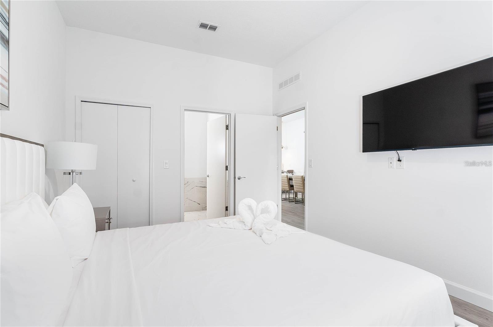 Image 28 of 32 For 392 Famagusta Drive