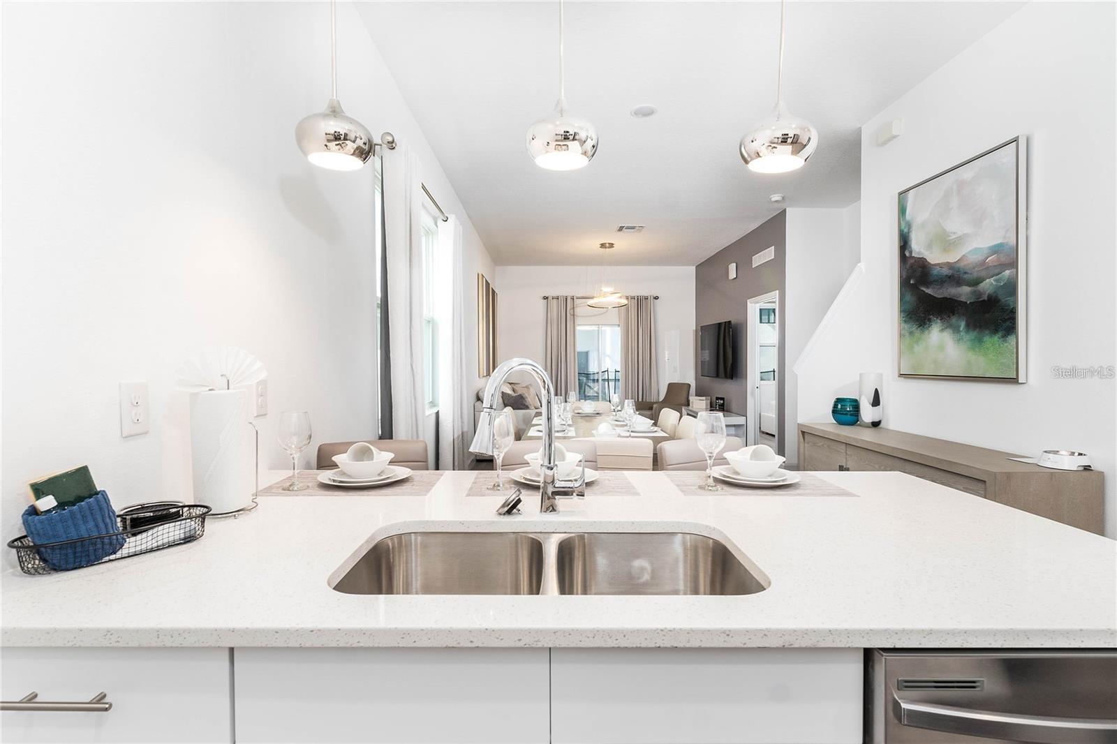 Image 6 of 32 For 392 Famagusta Drive