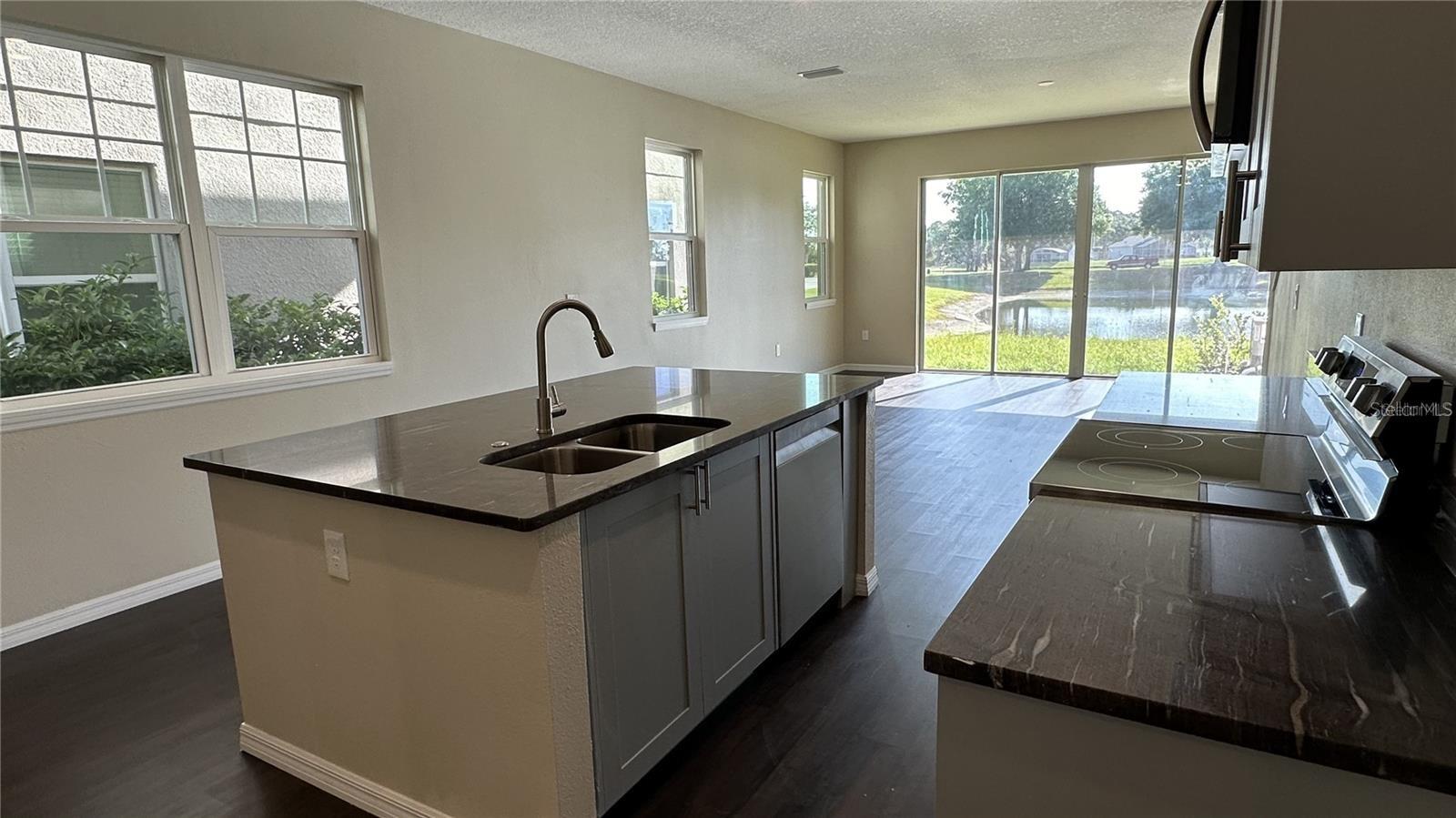 Image 5 of 19 For 619 Lake Shore Parkway