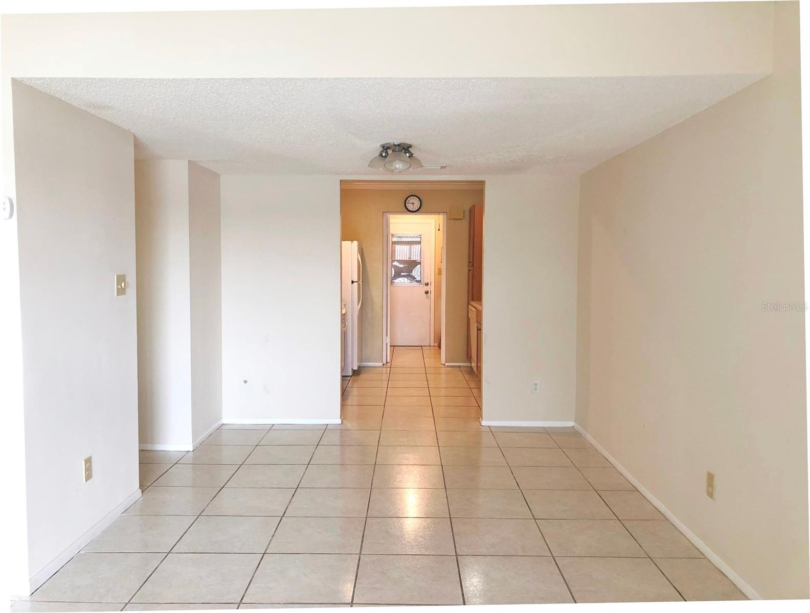 Image 4 of 15 For 806 Town Circle 156