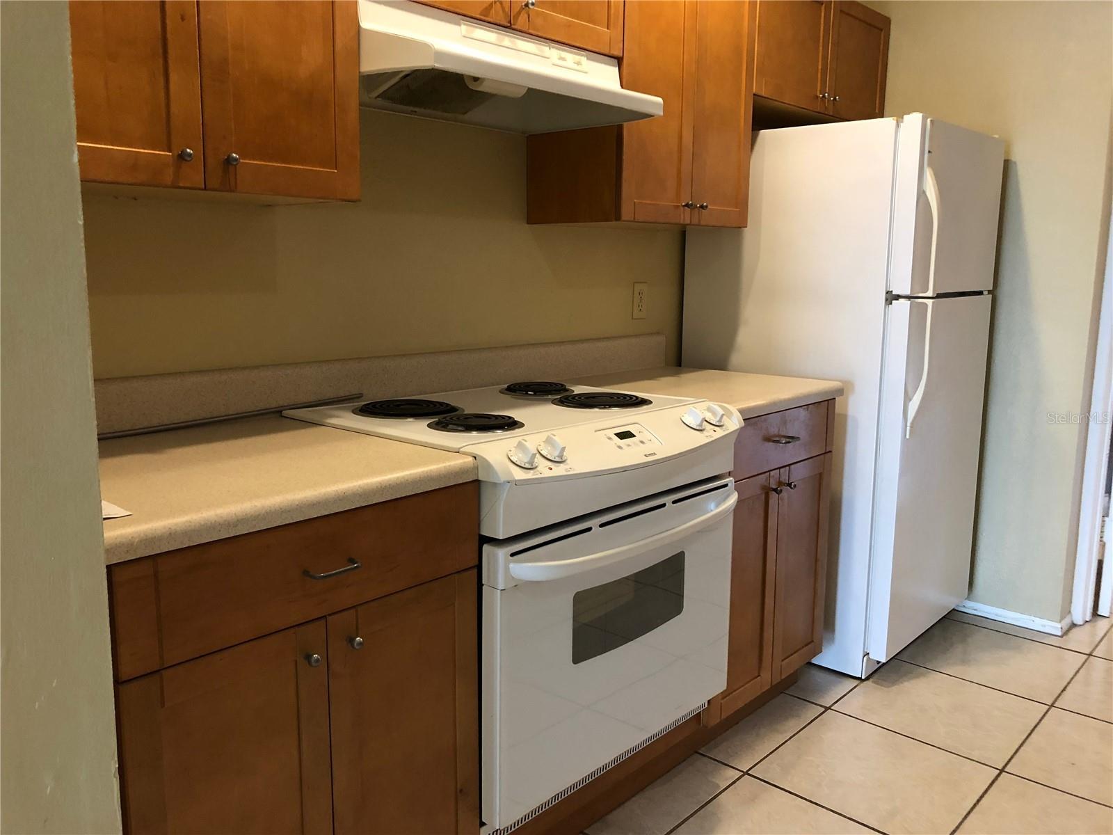 Image 6 of 15 For 806 Town Circle 156