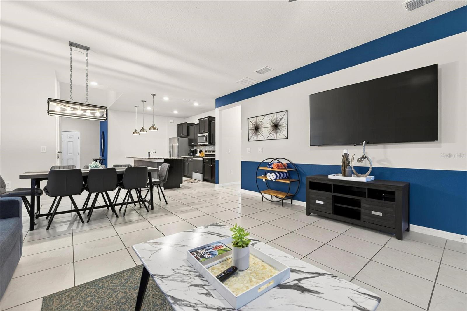 Image 19 of 90 For 3404 Lilac Way