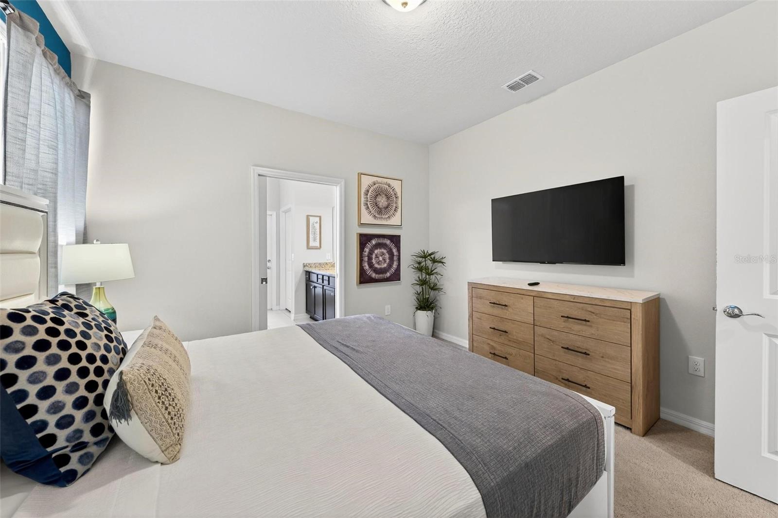 Image 24 of 90 For 3404 Lilac Way