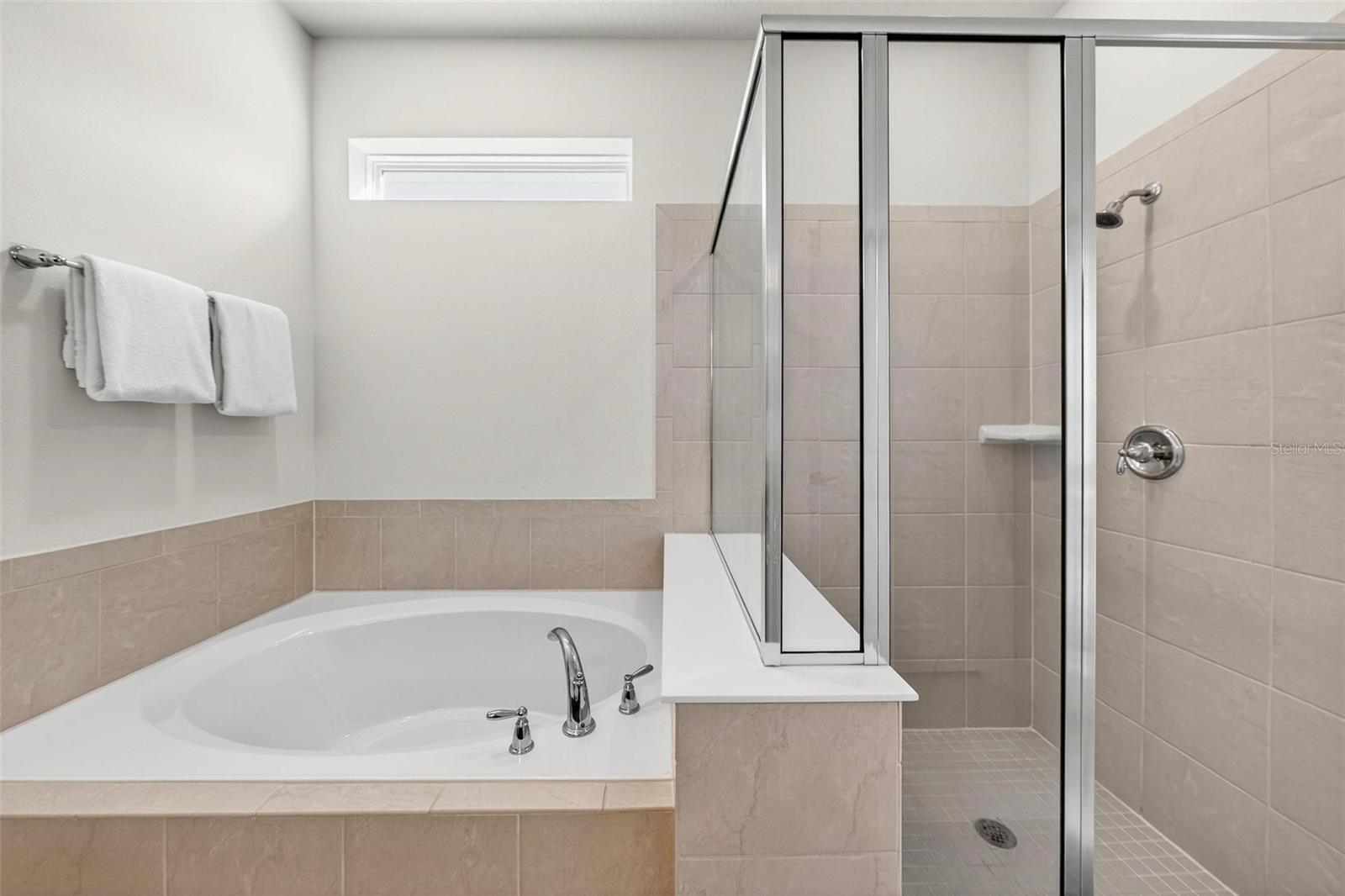 Image 28 of 90 For 3404 Lilac Way