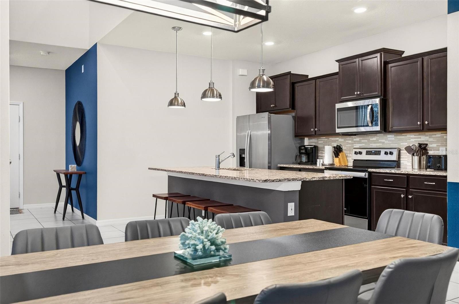 Image 5 of 90 For 3404 Lilac Way