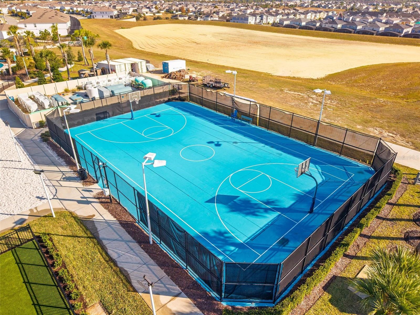 Image 77 of 90 For 3404 Lilac Way