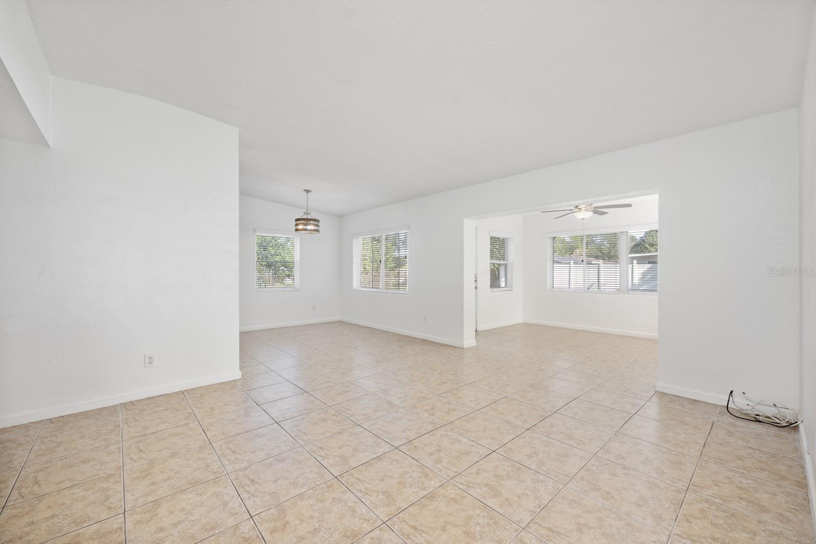 Image 4 of 34 For 1725 Marcia Drive