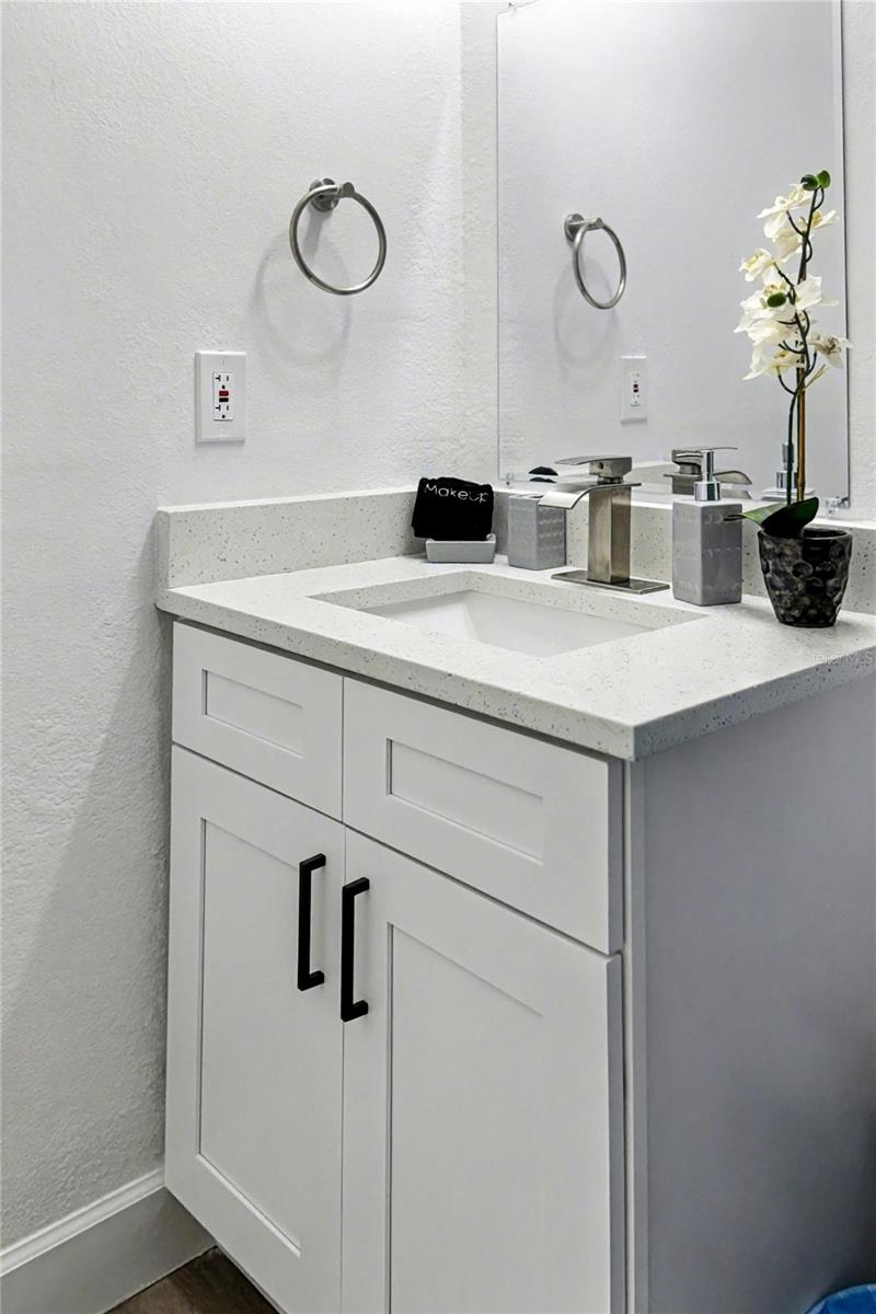 Image 23 of 29 For 6320 Cedar Street Ne